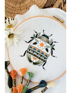 Livre introduction à la broderie blanche en couleur 2