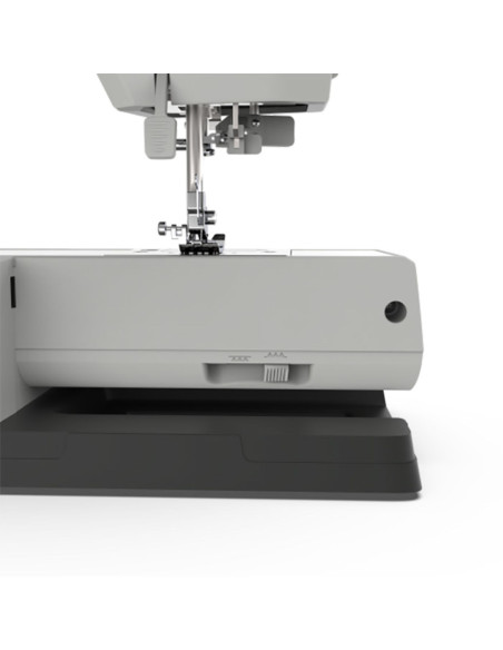 Máquina de coser Necchi Q132A