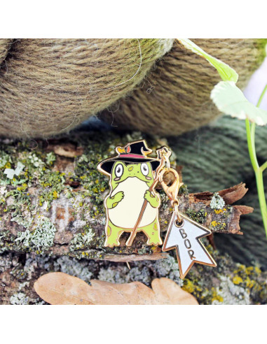 Pin's support de marqueur de maille - L'assistant de la sorcière - Grenouille