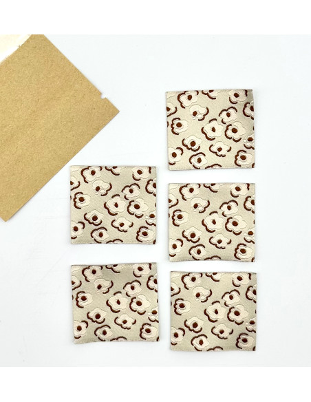 Lot de 5 étiquettes tissées à coudre Fleurs vintage - Beige