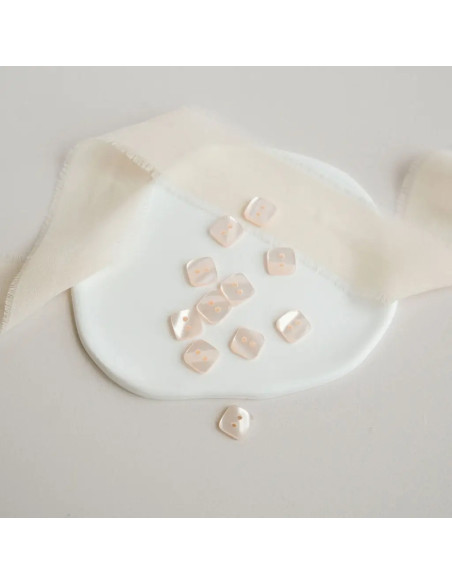 Bouton carré Smart 2 trous - Pivoine