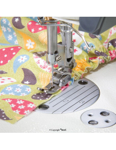 Pie de fruncir ajustable