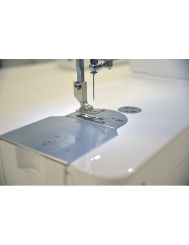 Máquina de coser Janome HD-9 Professional