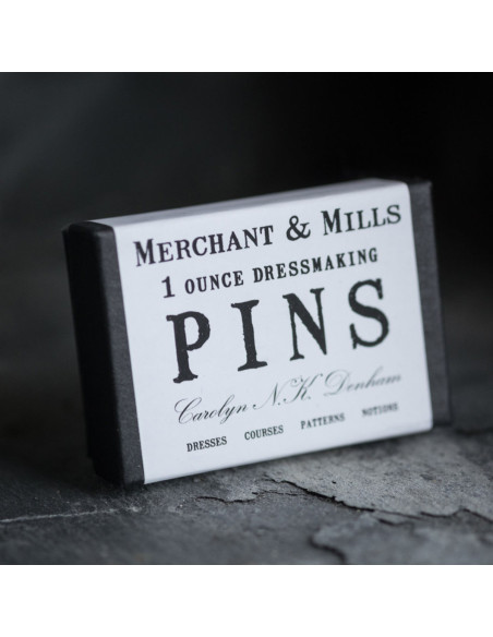 Caja de 28 grs de alfileres extrafinos Merchant & Mills