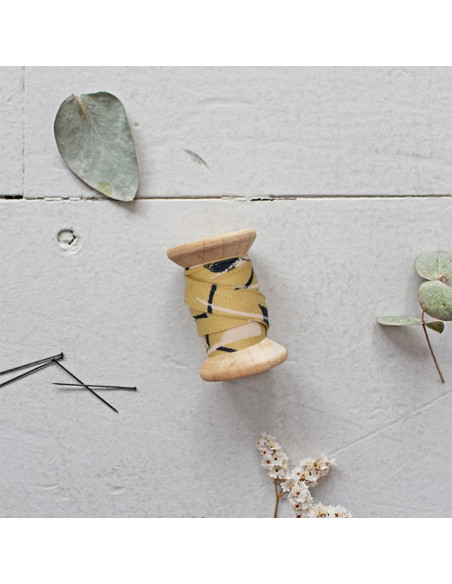 Bies viscosa Windy Mustard por metro - Atelier Brunette