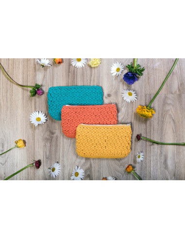 Catálogo Nova Vita 4 DMC - 16 proyectos de bolsos y accesorios