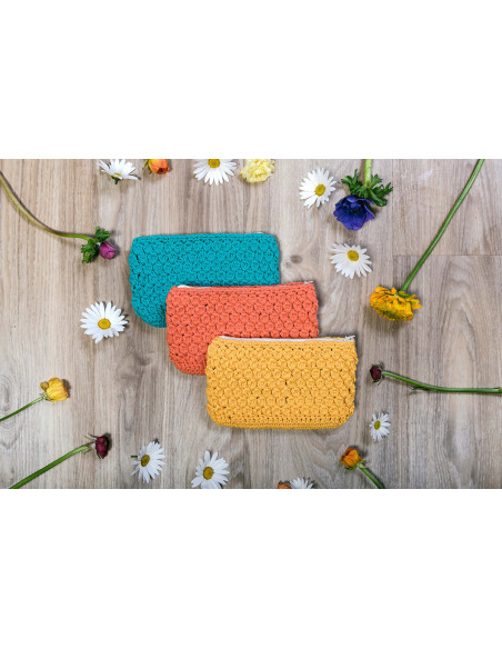 Catálogo Nova Vita 4 DMC - 16 proyectos de bolsos y accesorios