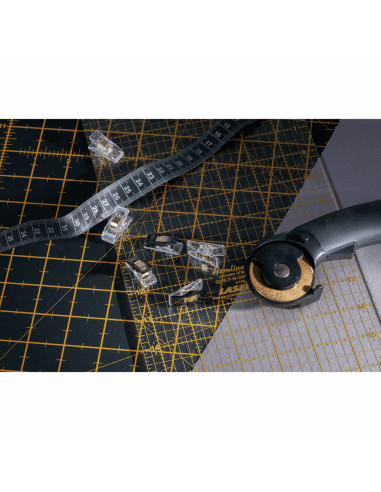 Juego de 30 pinzas para tela - Negro y transparente