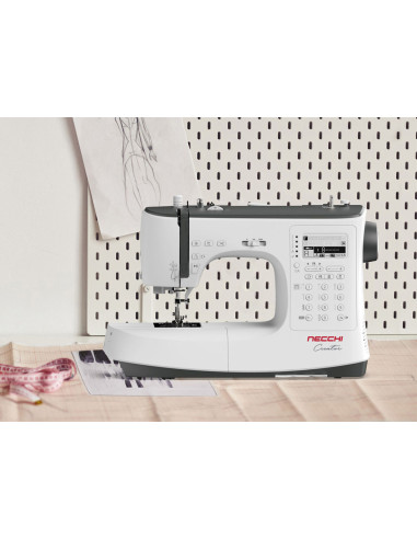 Máquina de coser Necchi Creator C360