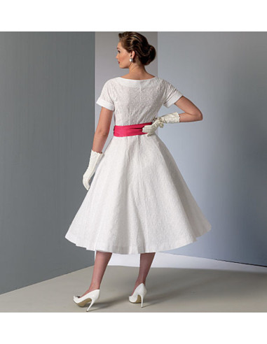 Patrón de vestido y cinturón - Vogue 9105