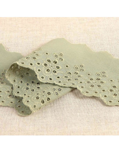 Bordado Inglés flores festoneadas Lily - Verde almendra
