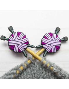 Tapones para agujas de tejer - Ovillo de lana rosa