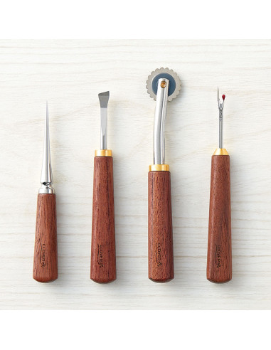 Juego de herramientas de costura de madera de nogal Clover