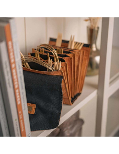 Estuche de almacenamiento de cuero para agujas intercambiables Muud Betina - Whisky