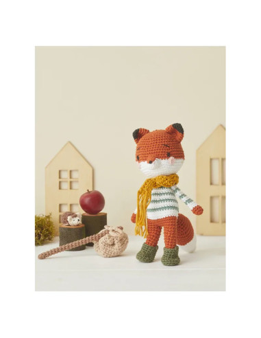 Libro de muñecas y amigurumis en la montaña a crochet