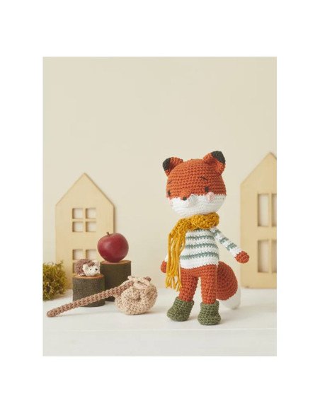 Libro de muñecas y amigurumis en la montaña a crochet