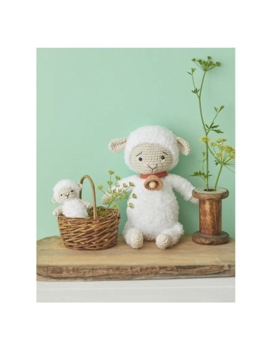 Libro de muñecas y amigurumis en la montaña a crochet