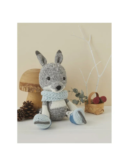 Libro de muñecas y amigurumis en la montaña a crochet