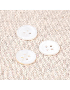 Botón de concha de 4 agujeros 11 mm - Blanco