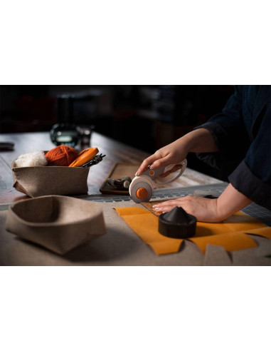 Cortador rotativo Fiskars 2 en 1 hojas de 45 mm y 60 mm