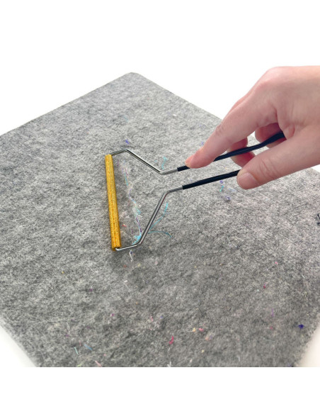 Cepillo de limpieza para alfombras de lana