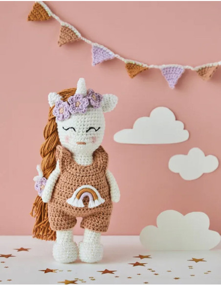 Libro de muñecas y amigurumis fantásticos a crochet