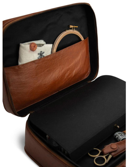 Caja de almacenamiento para bordado y costura Muud Flora - Marrón Intenso