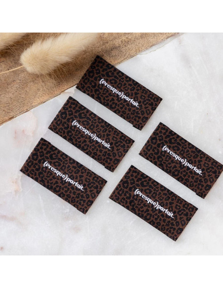 Lote de 5 etiquetas para coser - Casi perfecto leopardo chocolate