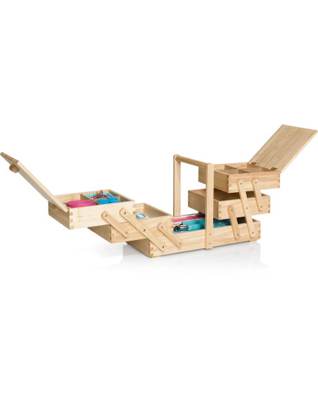 Trabajadora de costura en madera clara M