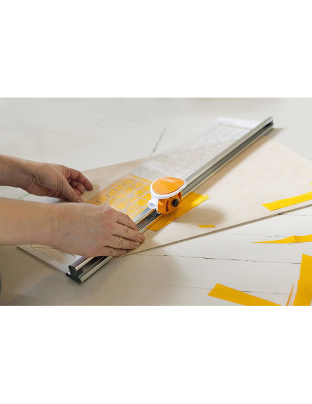 Cortador rotativo combinado y regla 6" x 24" Fiskars