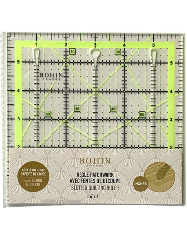 Regla de patchwork con ranuras de corte Bohin 6 x 6 pulgadas