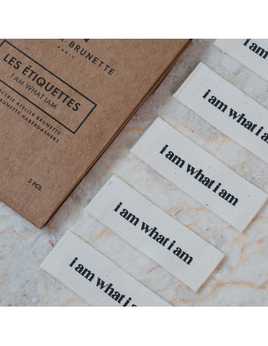 Lote de 5 etiquetas tejidas para coser - I am what i am