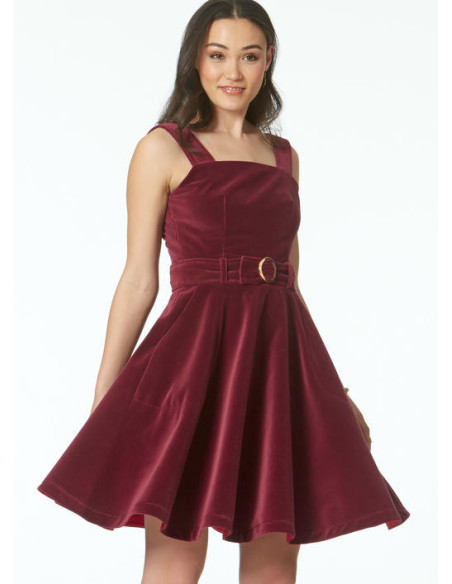 Patrón de vestidos, cinturón, pelele y mono - McCall's 7626