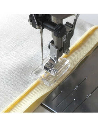 Pie de cremallera invisible Janome
