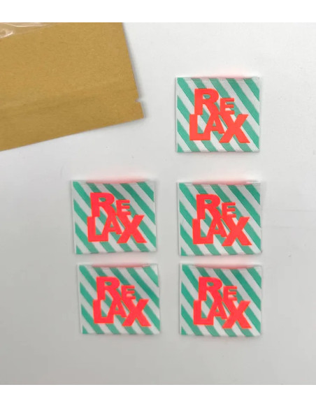 Lot de 5 étiquettes tissées à coudre Relax - Fluo