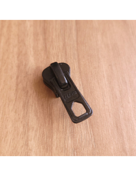 Curseurs pour fermetures synthétiques 9 mm