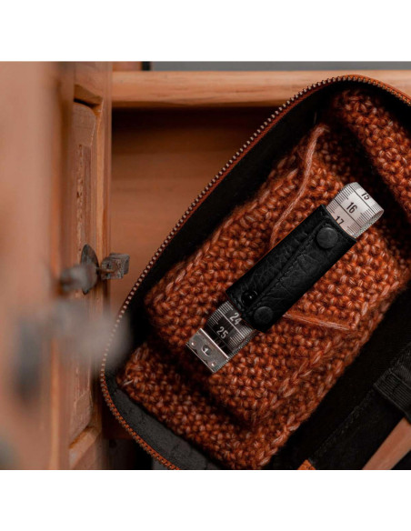 Funda de protección de cuero para cinta métrica Muud Enya - Negro