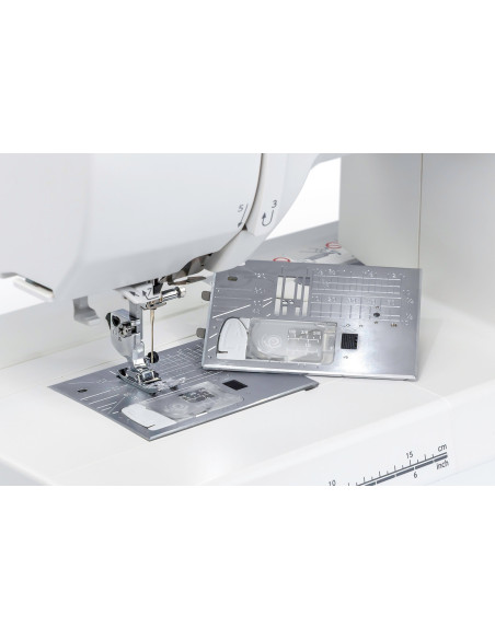 Machine à coudre et et à broder Janome Memory Craft 1000
