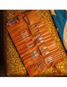 Estuche de almacenamiento de cuero para agujas circulares Muud Stockholm XL - Whisky