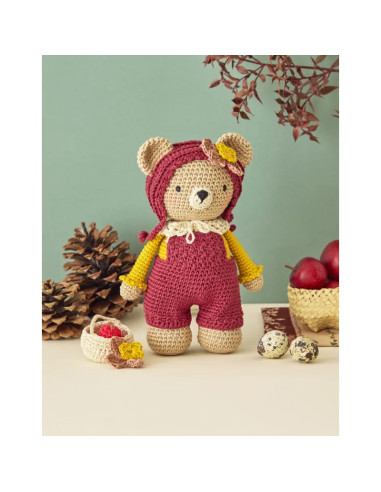 Libro de muñecas y amigurumis en otoño