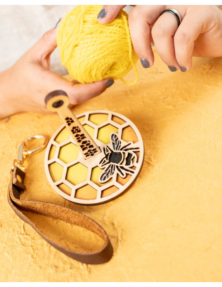 Pulsera porta ovillo de lana - Abeja