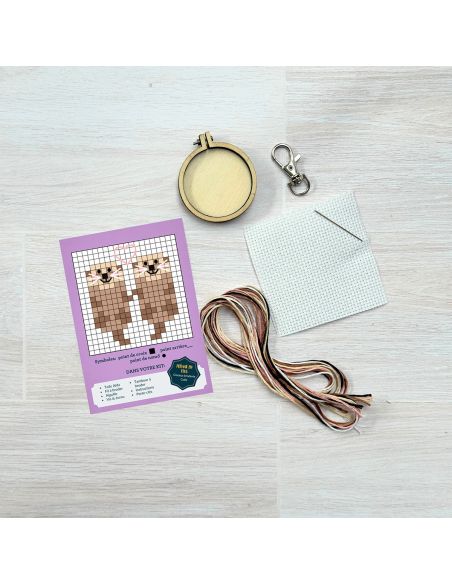 Mini kit de bordado en punto de cruz - ¡Hechos el uno para la nutria!