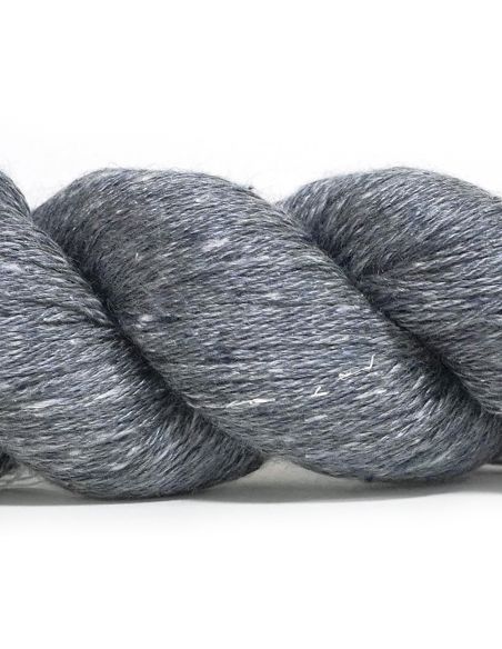 Madeja de hilo de seda enredada - Seda hilada