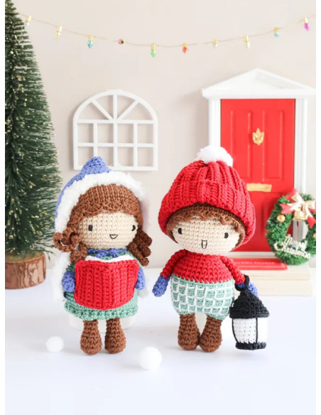 Libro de muñecas y amigurumis de Navidad al estilo británico