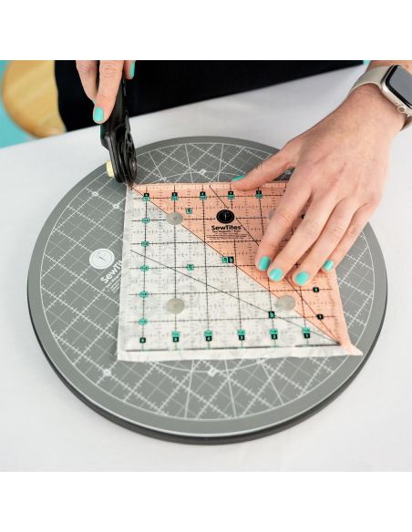 Alfombrilla de corte magnética rotativa autorreparable de 28 cm Sew Magnetic™