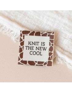 Etiqueta tejida para coser Knit is the new cool