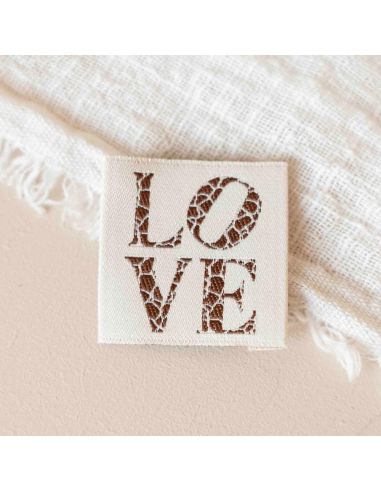 Etiqueta tejida para coser Love