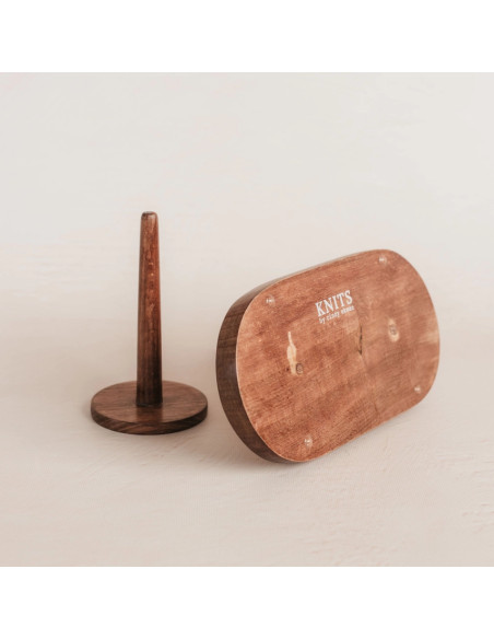 Soporte giratorio doble de madera para ovillos de lana