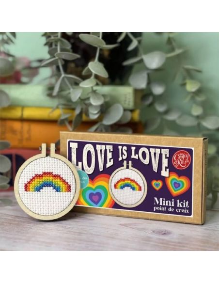 Mini kit de bordado punto de cruz - Love is love