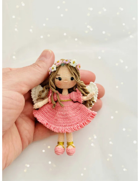 Libro de muñecas en micro ganchillo